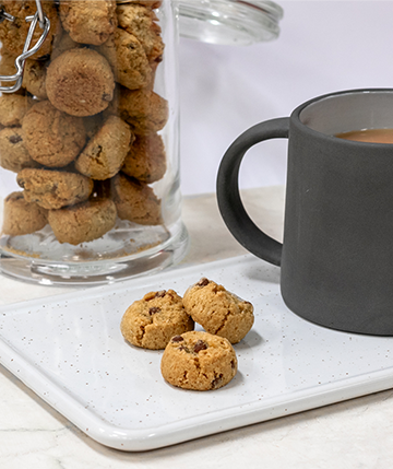 Load image into Gallery viewer, Gluten Free Choc Golden Crunch Bites 80g (30 Single Serves)